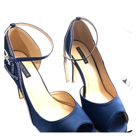 navy heels size 11